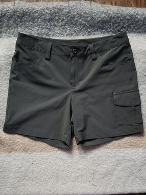 Eddie Bauer Women's Gray Cargo Hiking Shorts Sz 6 EUC Gorpcore Summer Wear
